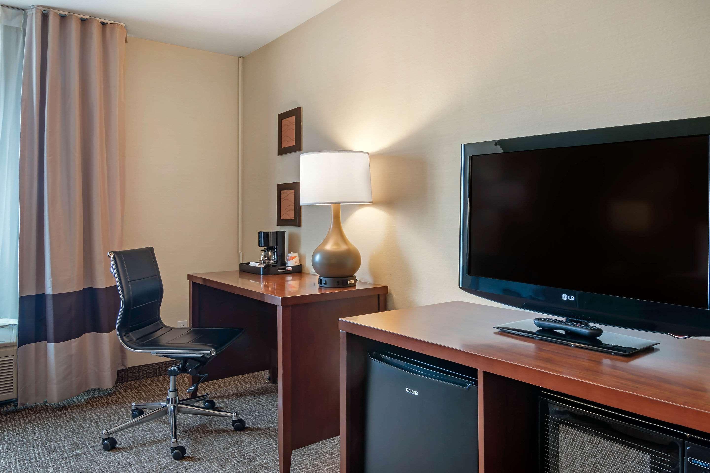 Comfort Inn & Suites Салем Екстериор снимка