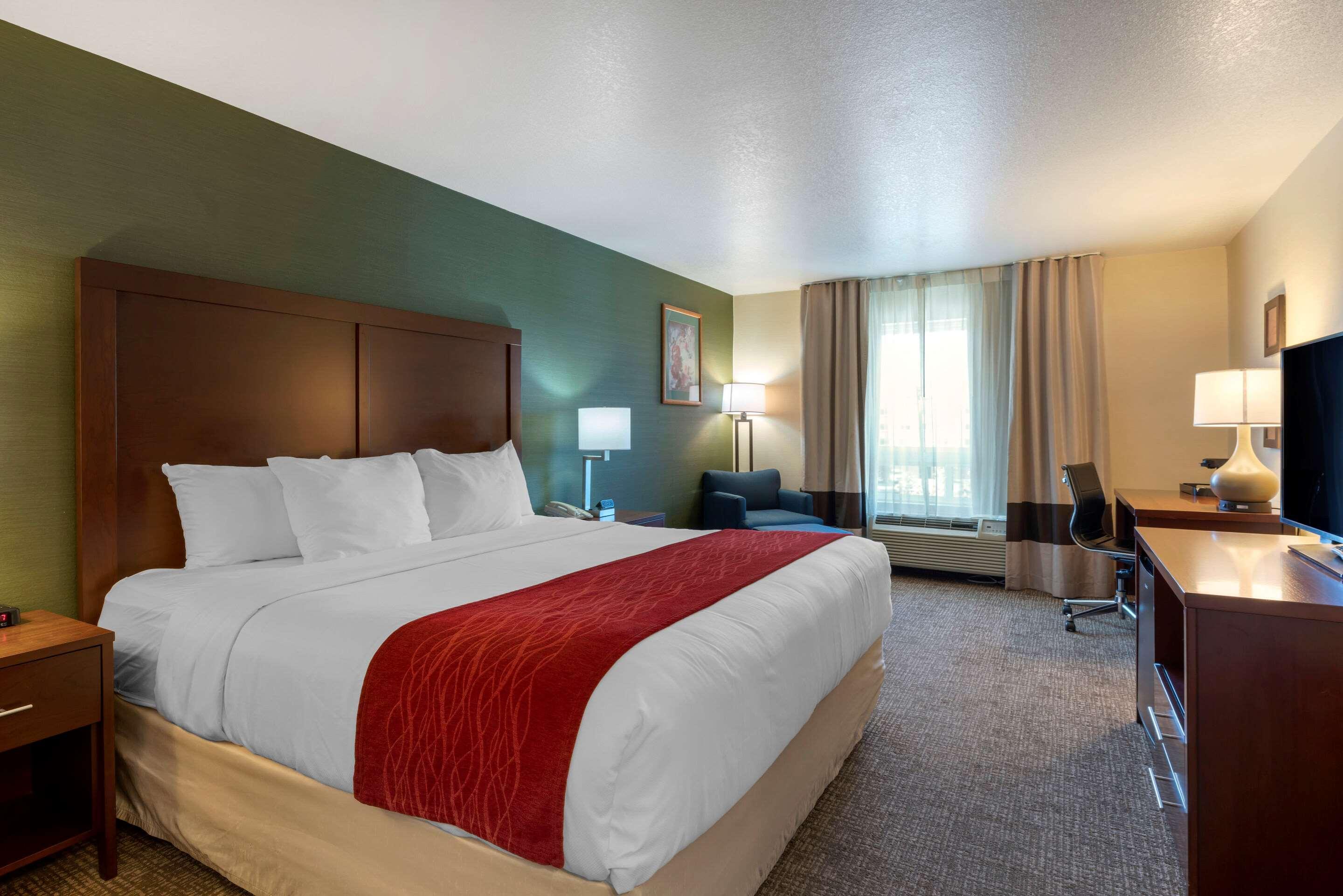 Comfort Inn & Suites Салем Екстериор снимка