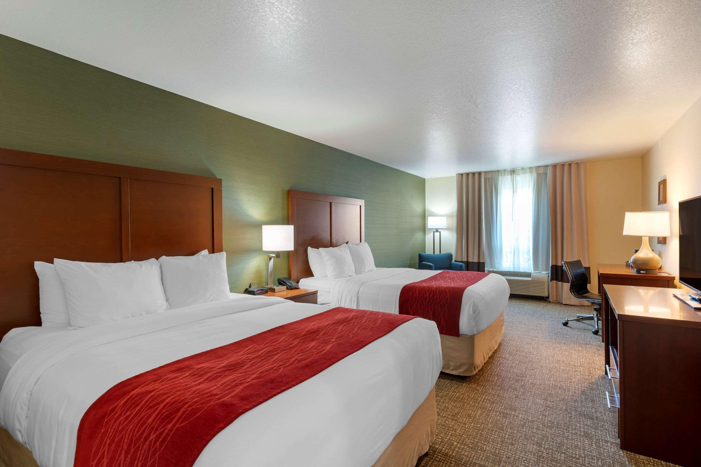 Comfort Inn & Suites Салем Екстериор снимка