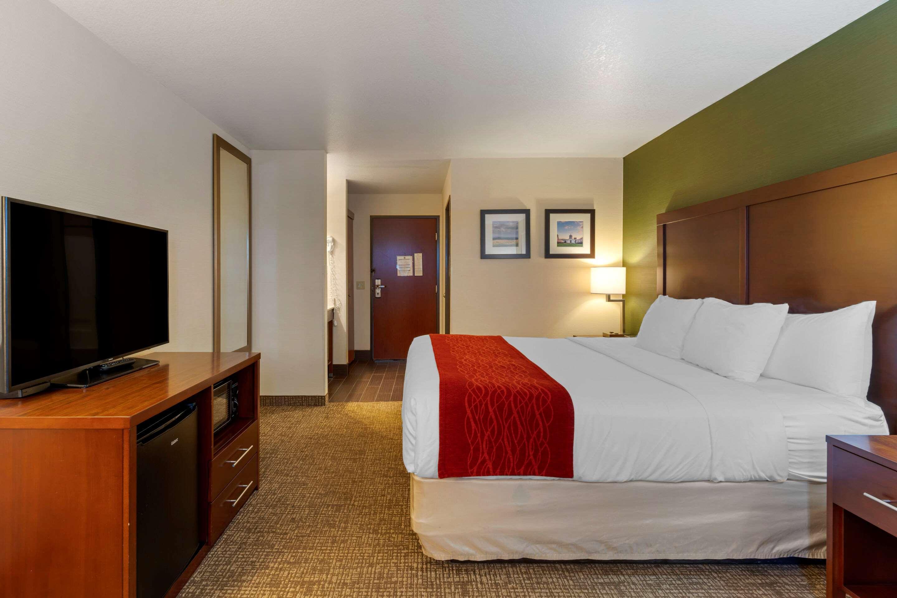 Comfort Inn & Suites Салем Екстериор снимка