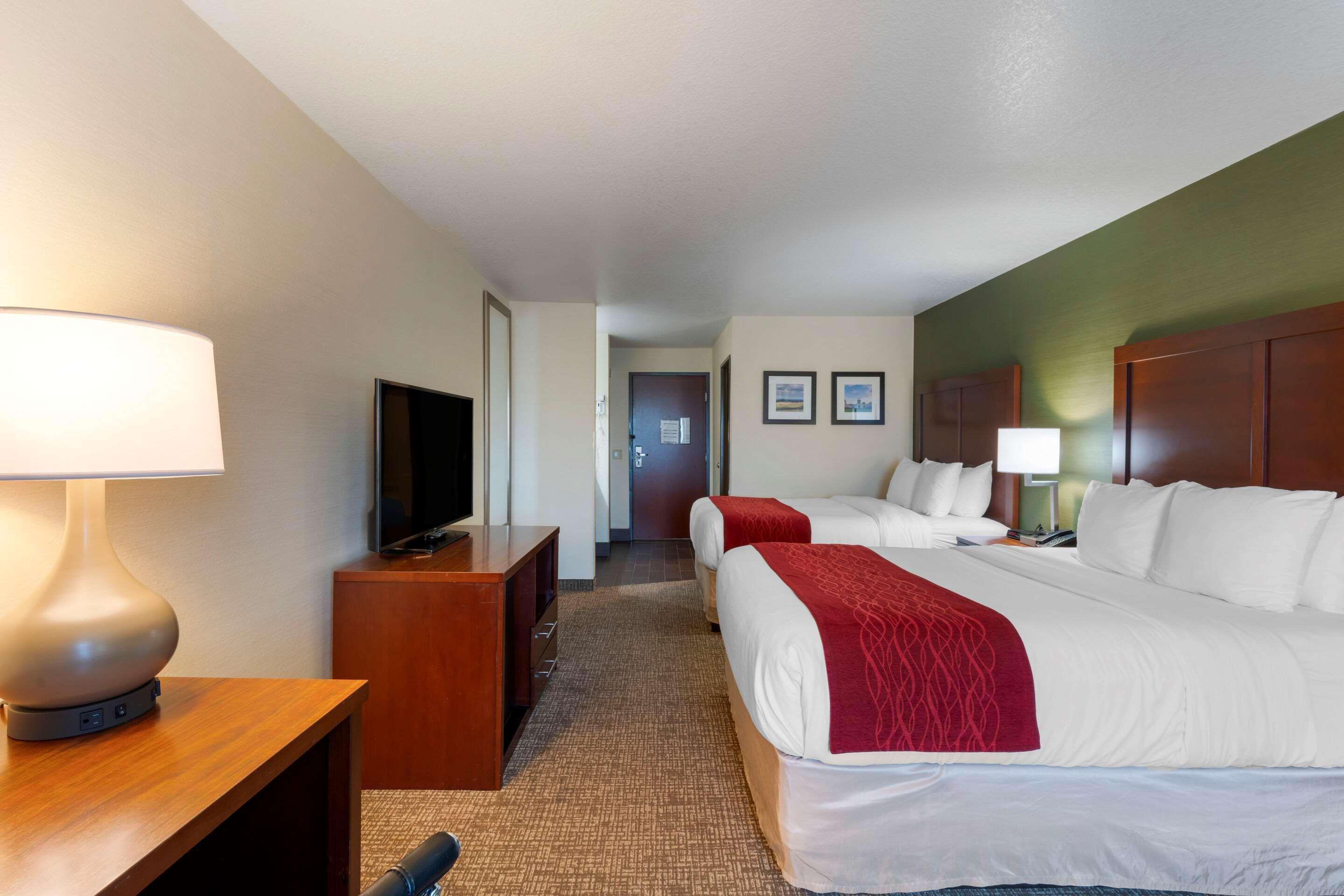 Comfort Inn & Suites Салем Екстериор снимка