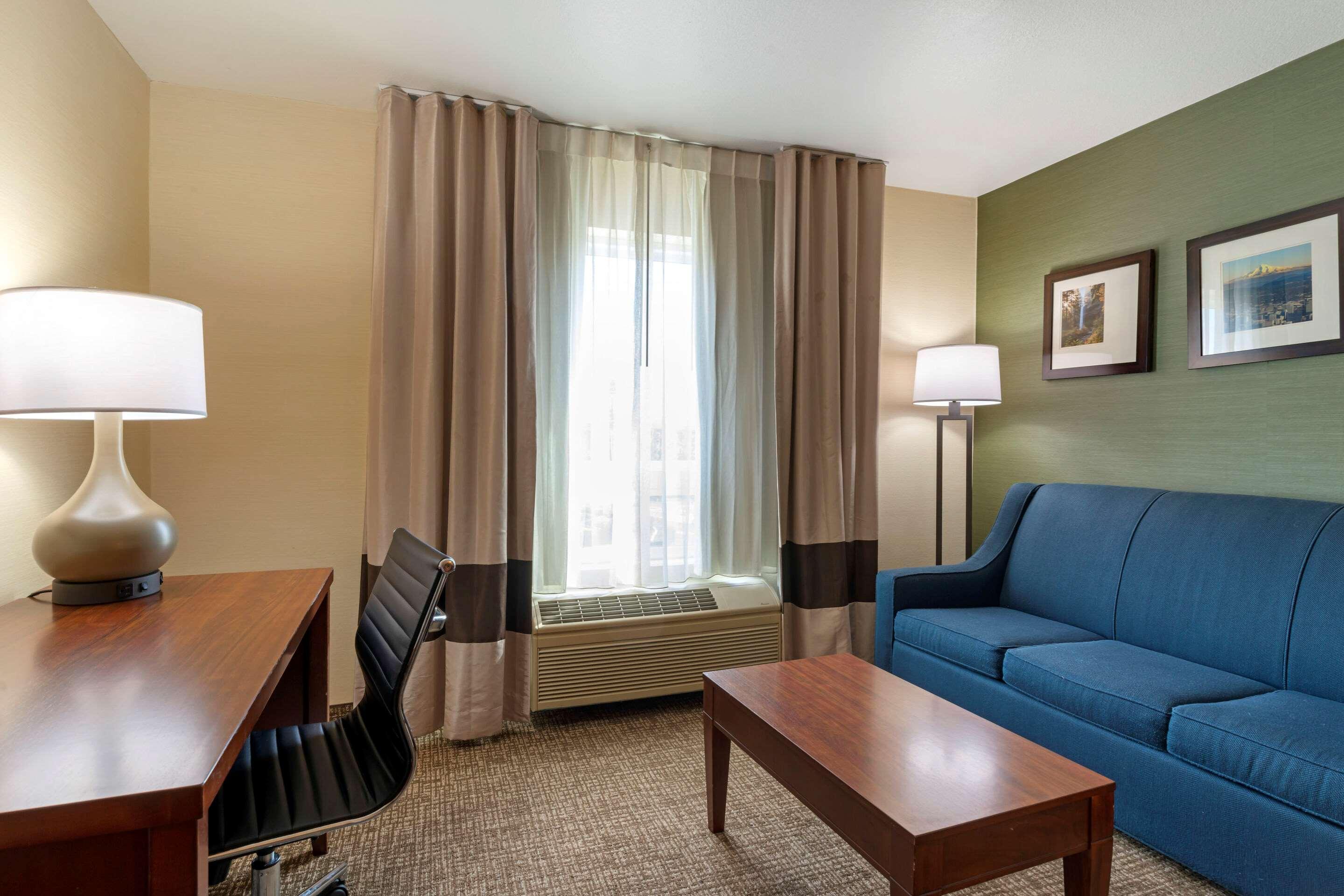 Comfort Inn & Suites Салем Екстериор снимка