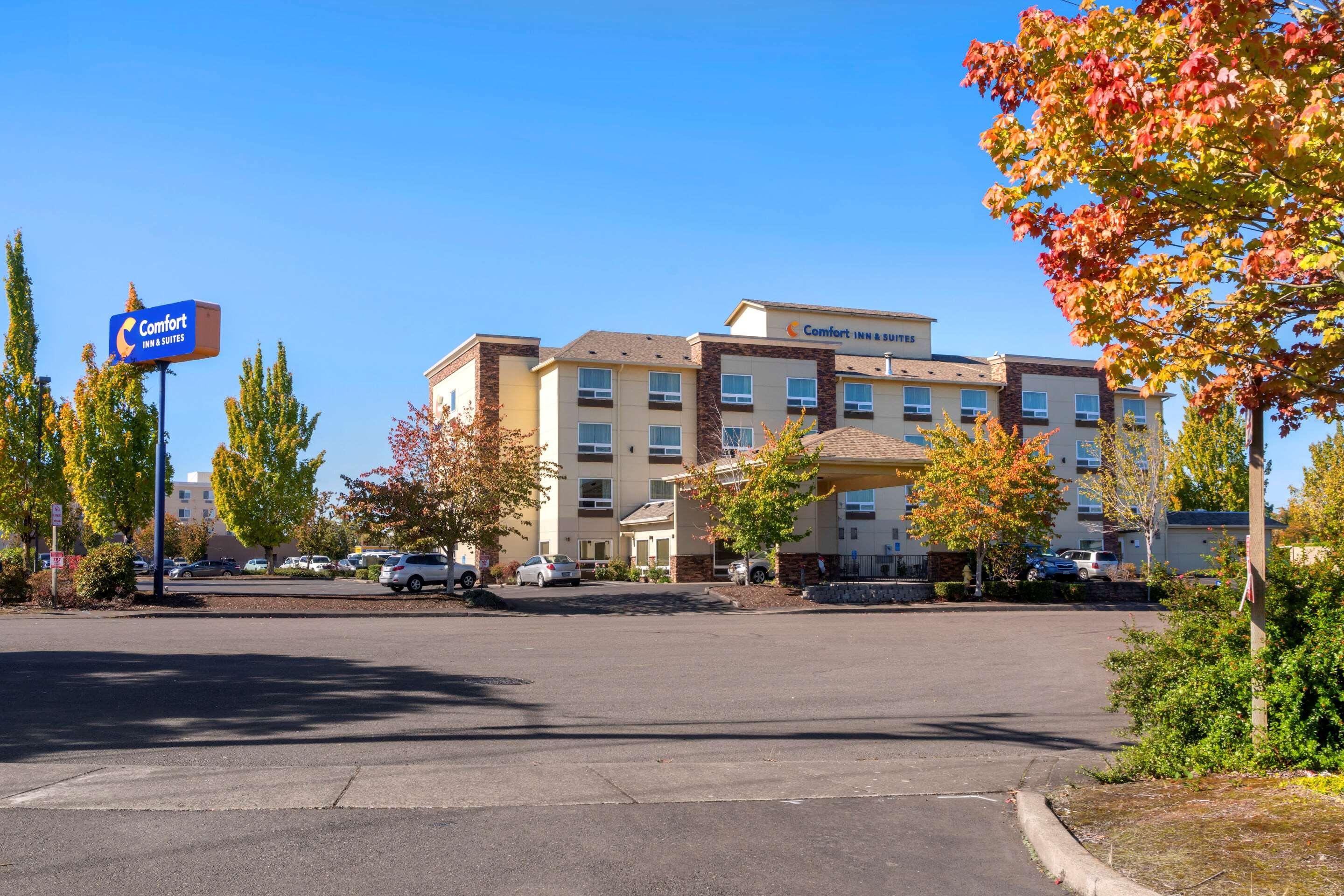 Comfort Inn & Suites Салем Екстериор снимка