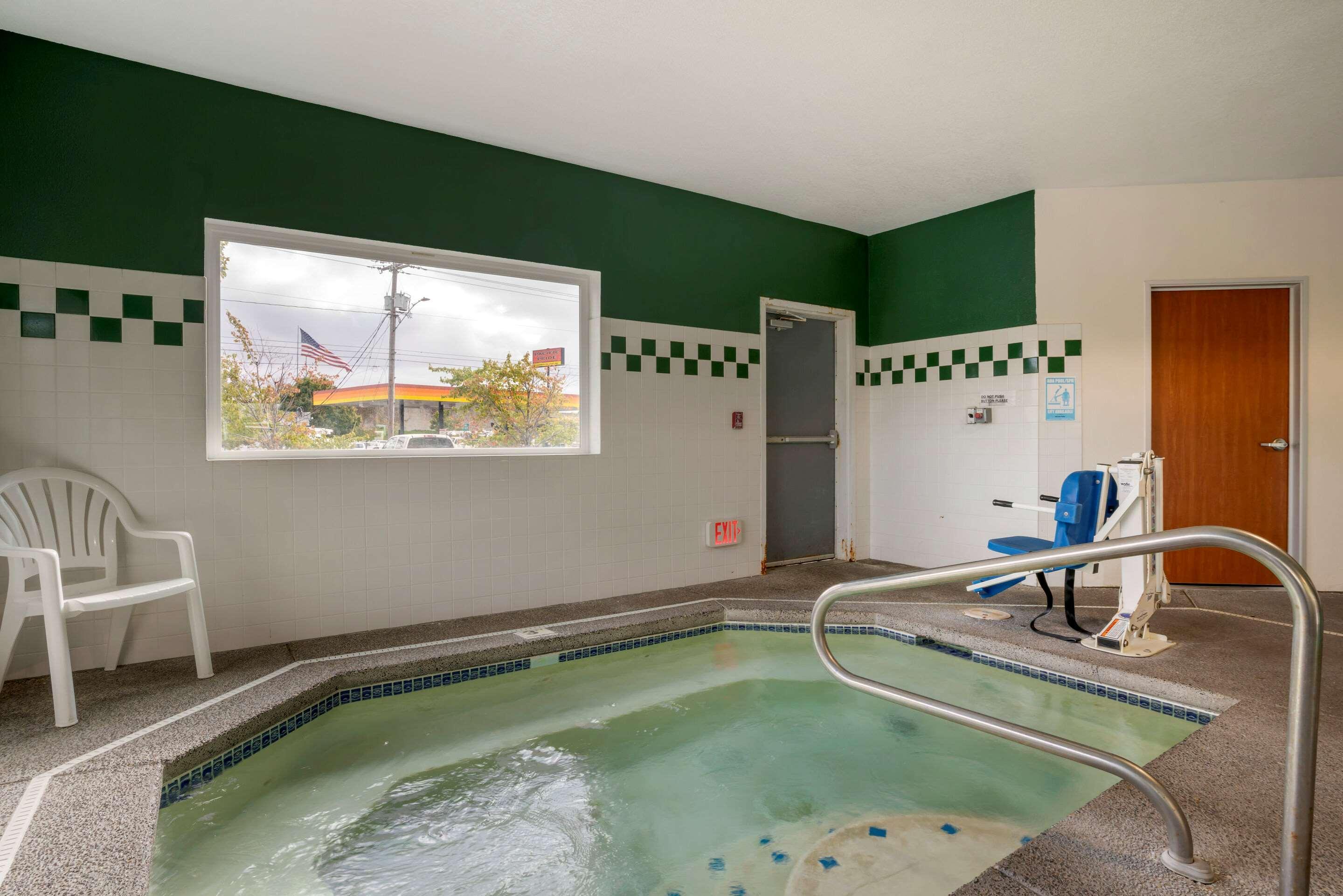 Comfort Inn & Suites Салем Екстериор снимка